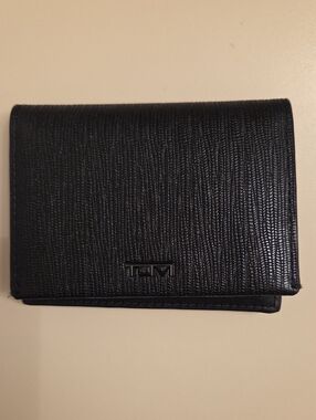 TUMI Gusseted Card Case